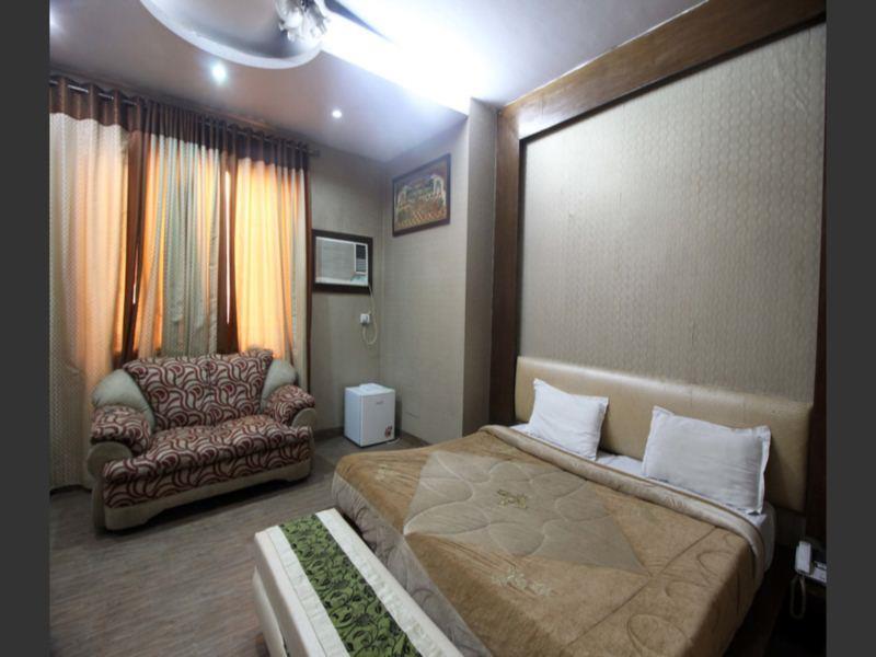 Hotel Raunak International New Delhi Eksteriør billede