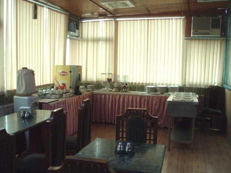Hotel Raunak International New Delhi Eksteriør billede