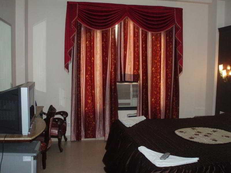 Hotel Raunak International New Delhi Eksteriør billede