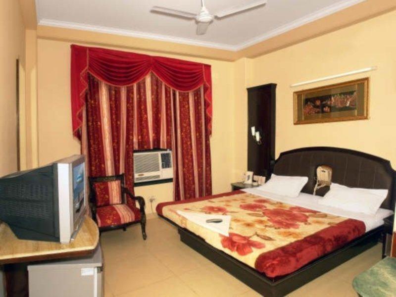 Hotel Raunak International New Delhi Eksteriør billede